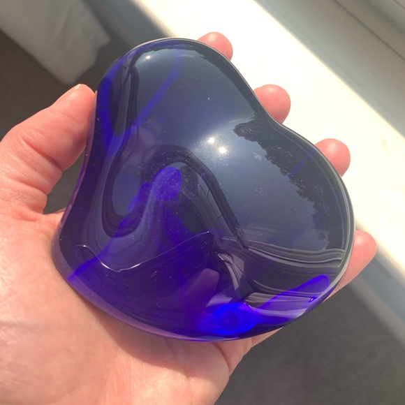 Tiffany’s Elsa Peretti Cobalt Blue Paperweight - Picture 4 of 7